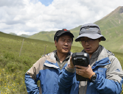 測繪戰(zhàn)士在青海，山下的測繪尖兵