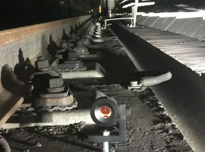 監(jiān)測(cè)棱鏡 監(jiān)測(cè)棱鏡